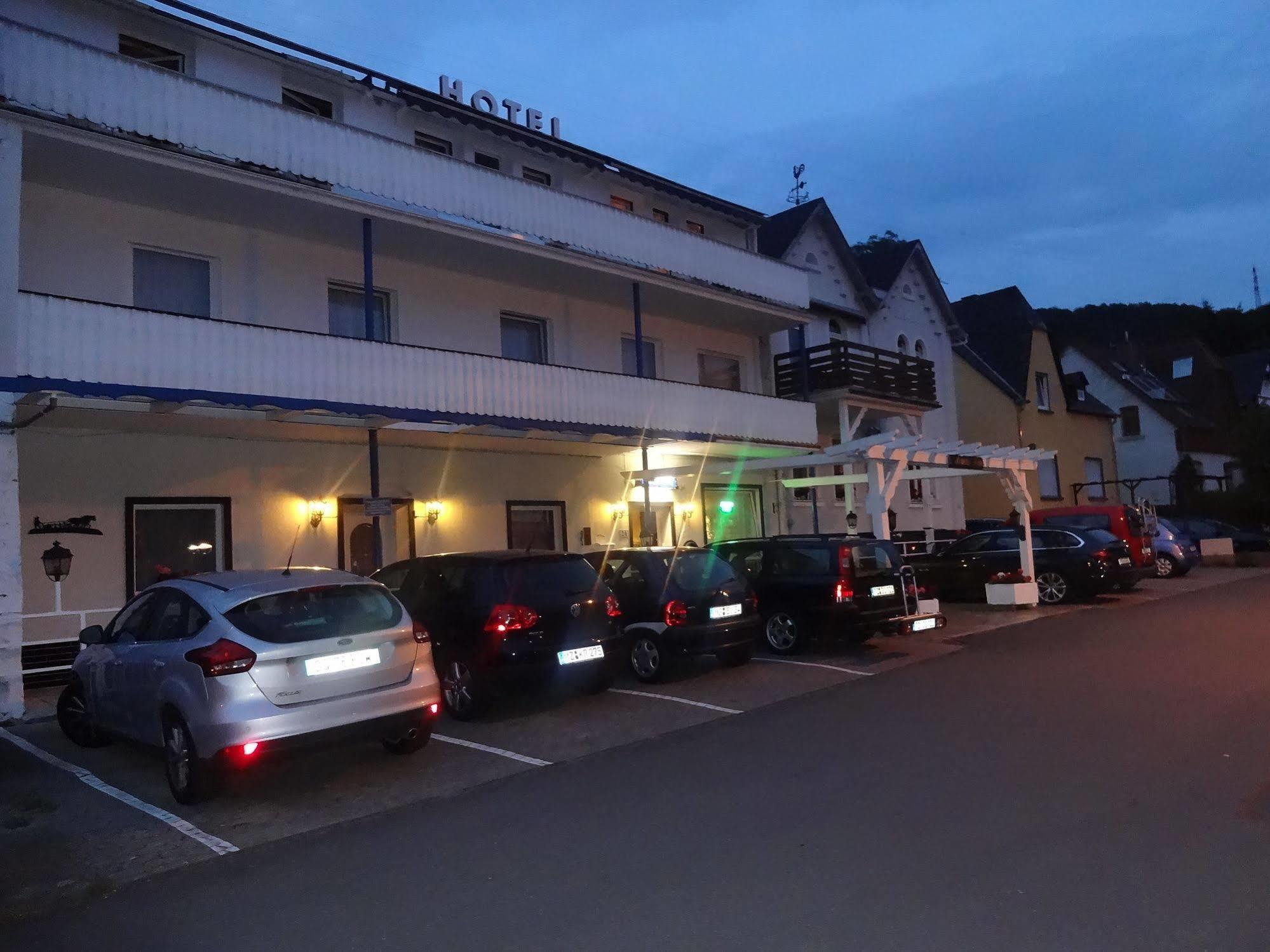 Star Hotel Fachbach Zewnętrze zdjęcie
